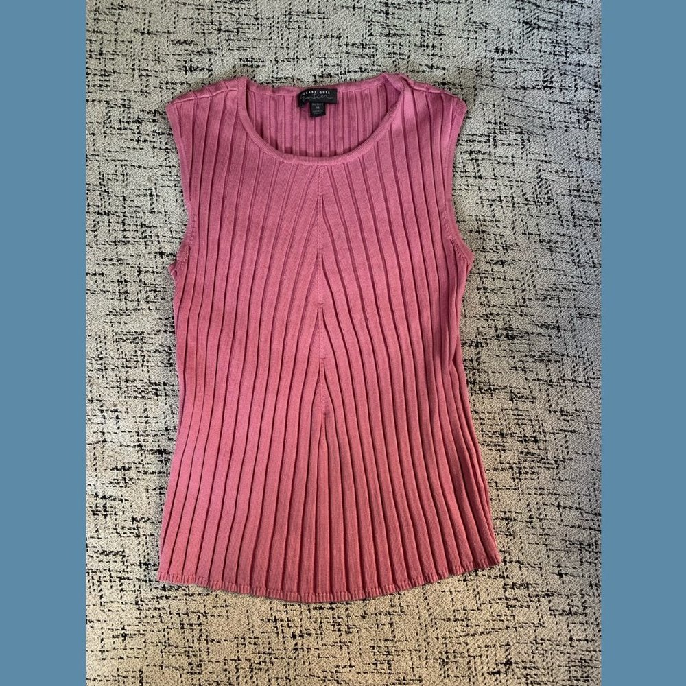 Bubblegum pink silk pleated knit tank top from Classiques Entier, size M